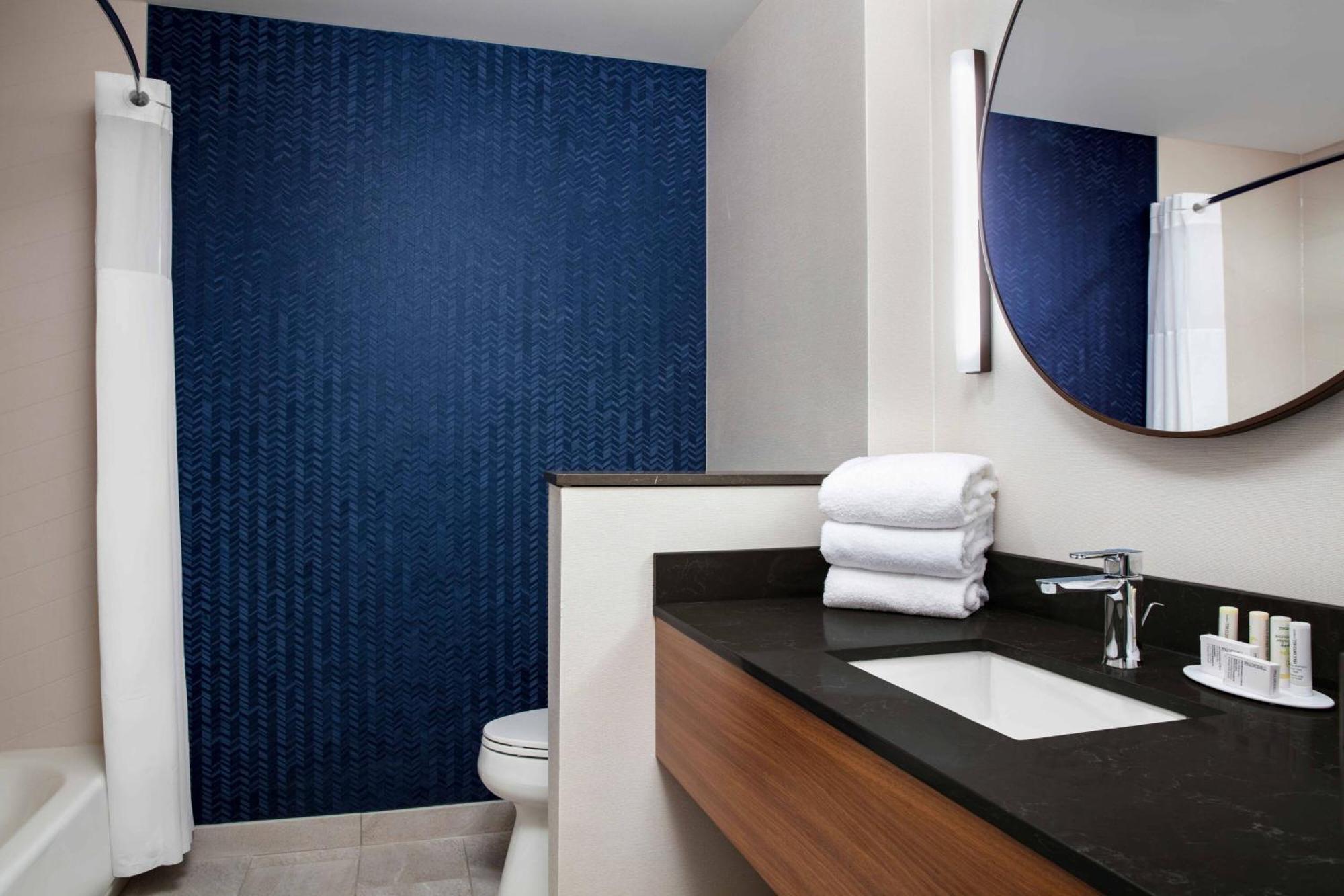 Fairfield By Marriott Inn & Suites 루이스버그 외부 사진